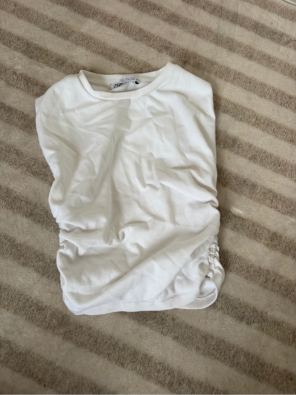 Zara White Short Sleeve Tee with Side Ruching